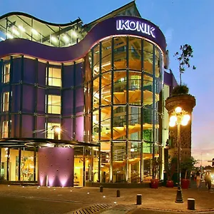 Hotel Ikonik